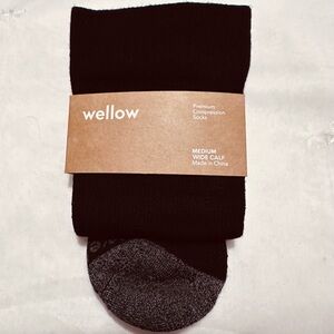 Wellow | Socks | Wide Calf Compression Socks | Black Charcoal